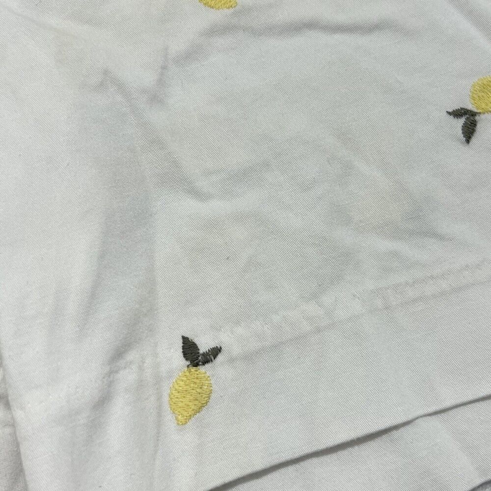 St. John's Bay Women's 14 White Yellow Lemon Pattern 5" Inseam Flat Front Shorts - Picture 6 of 12